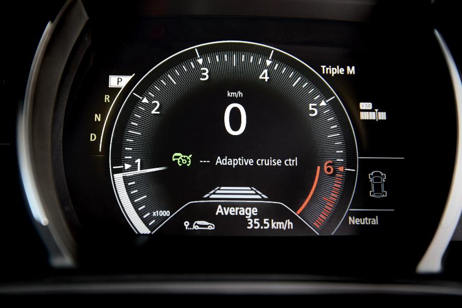 Панель приборов Renault Megane Sedan 2017 года  (AU) (фото 20 из 27)